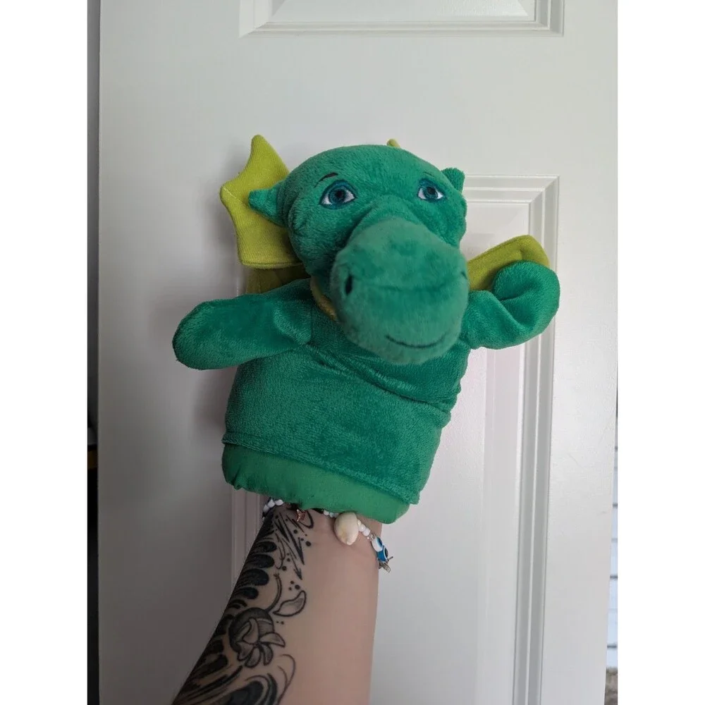 Puff The Magic Dragon Hand Puppet D113 9.5